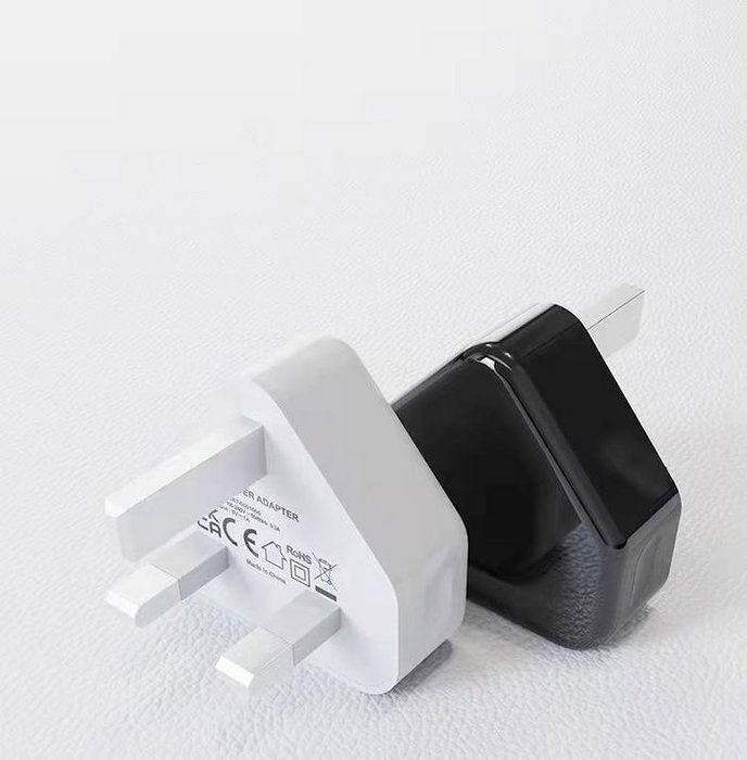 CoreParts Cargador de Pared USB 5W 5V 1A, Enchufe UK, Negro