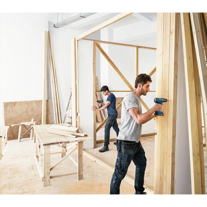Bosch Professional GSB 18V-21 Taladro Percutor Inalámbrico con 2 Baterías de 2,0 Ah y L-BOXX