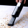 Day Aspiradora de Mano Inalámbrica 42W, Batería Li-ion Recargable 1500 mAh, Boquilla y Cepillo Incluidos, 150 ml de Capacidad