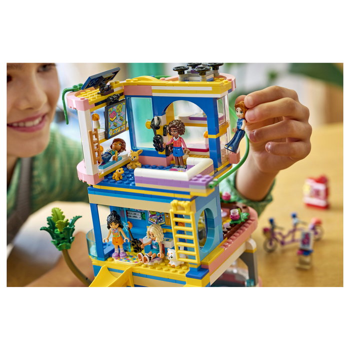 LEGO Friends 42689 Heartlake City Clubhouse Club de Amistad