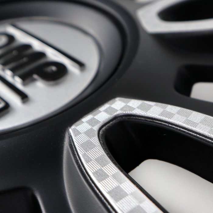 Omp Tapacubos Magnum OMPS07011322 Juego de 4 para Llantas de 13 Pulgadas, Color Negro-Plata-Carbono Omp Tapacubos Magnum OMPS07011322 Juego de 4 para Llantas de 13 Pulgadas, Color Negro-Plata-Carbono