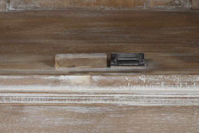 DKD Home Decor Vitrina Item Home Blanco 44 x 210 x 120 cm Mango Tallado a Mano Estilo Decape