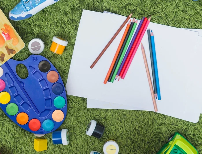 Liderpapel Acuarela de 12 colores con pincel, depósito y paleta de plástico Liderpapel Acuarela de 12 colores con pincel, depósito y paleta de plástico