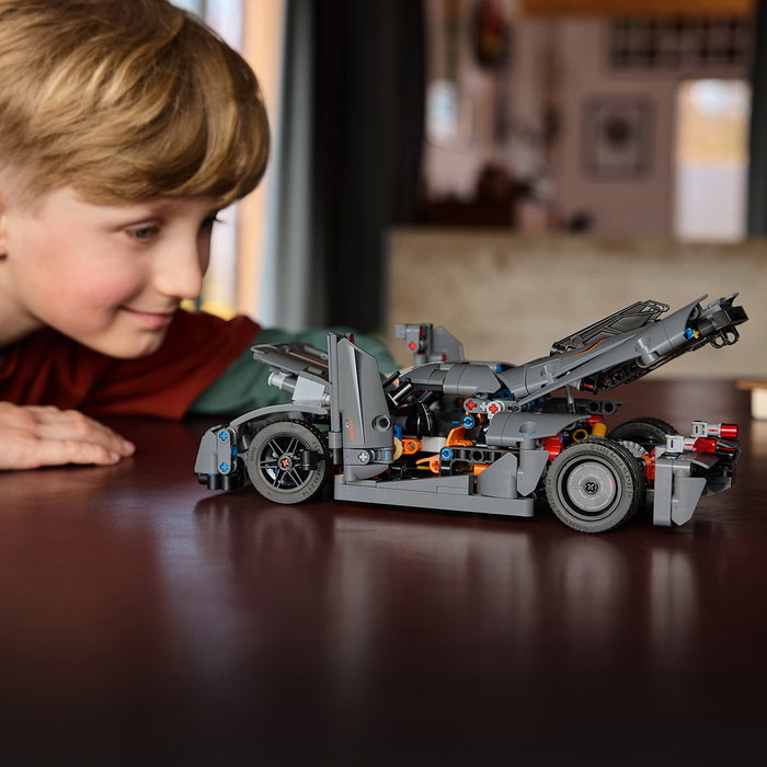 LEGO Technic 42173 Set de Construcción Hipercoche Koenigsegg Jesko Absolut Gris, Maqueta de Coches de Juguete con Motor V8 Móvil, Para +10 Años