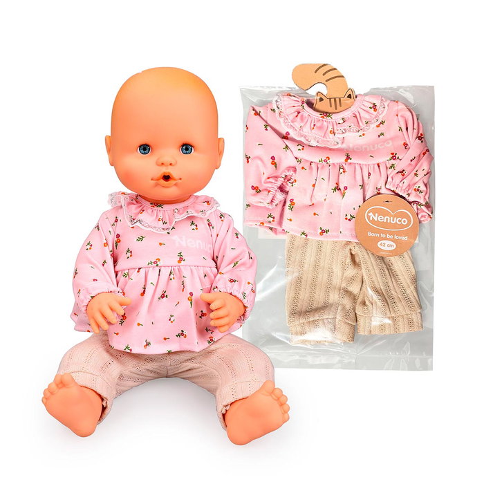 Nenuco Nfnc4000 Ropita Casual para Muñeca 42 cm - Surtido de 4 Conjuntos, Incluye Vestidito, Vestido Estampado, Mono o Vestido de Margaritas