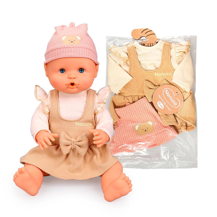 Nenuco Nfnc4000 Ropita Casual para Muñeca 42 cm - Surtido de 4 Conjuntos, Incluye Vestidito, Vestido Estampado, Mono o Vestido de Margaritas