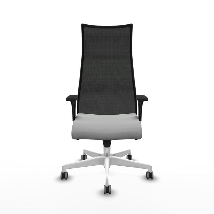 Sillón Albacete con mecanismo Sincro tapizada con Similpiel color Gris claro y malla color Negro. Equipado con Base poliamida blanca, Brazos 1D y Ruedas 65 mm parqué