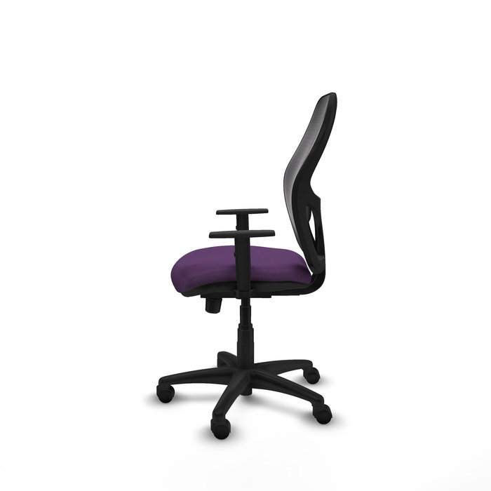 Silla de oficina Alocén con mecanismo Sincro/Traslack tapizada con Tela color Morado y malla color Negro. Equipada con lumbar 1D, Brazos 1D y Ruedas de nailon 50 mm