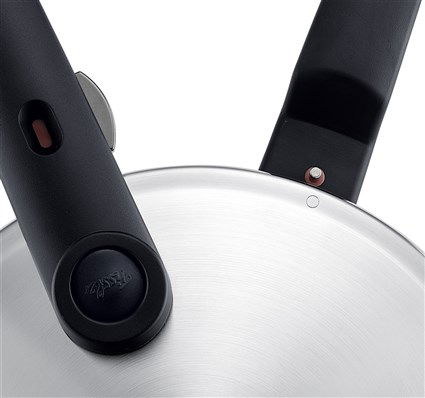 Fissler 60241011000/0 VITAQUICK PREMIUM Set de 2 Ollas 2,5 + 4,5 Litros 22 cm Acero Inoxidable Fabricado en Alemania Apto para Inducción