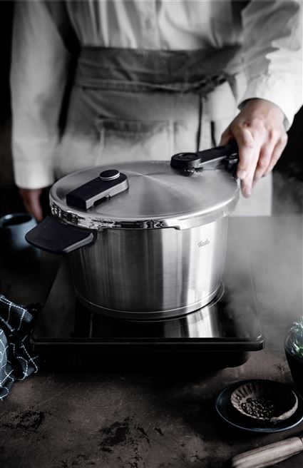 Fissler 60241011000/0 VITAQUICK PREMIUM Set de 2 Ollas 2,5 + 4,5 Litros 22 cm Acero Inoxidable Fabricado en Alemania Apto para Inducción