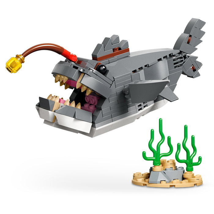 LEGO Creator 3 en 1 Feroz Tiburón con Cofre del Tesoro 31381 LEGO Creator 3 en 1 Feroz Tiburón con Cofre del Tesoro 31381