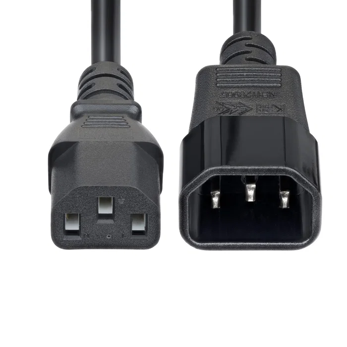 StarTech.com Cable de Alimentación IEC C14 a C13 4.5m - 15A 250V - Negro - PXTC13C141415FEU