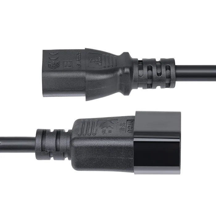 StarTech.com Cable de Alimentación IEC C14 a C13 4.5m - 15A 250V - Negro - PXTC13C141415FEU