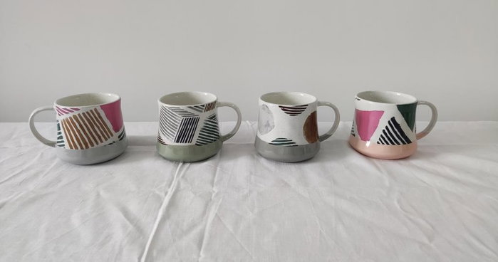 DKD Home Decor Pack de 12 Tazas de Gres Moderno Multicolor de 385 ml DKD Home Decor Pack de 12 Tazas de Gres Moderno Multicolor de 385 ml