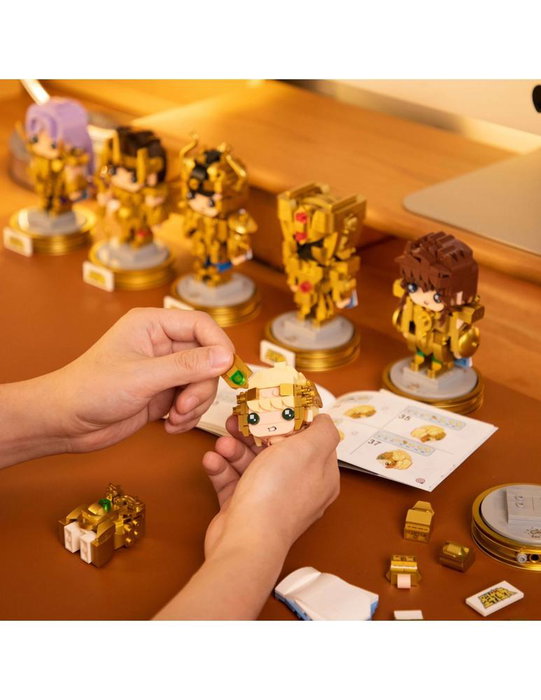 Pantasy Saint Seiya Set Construcción Mini Caballero de Oro de Libra 13 cm
