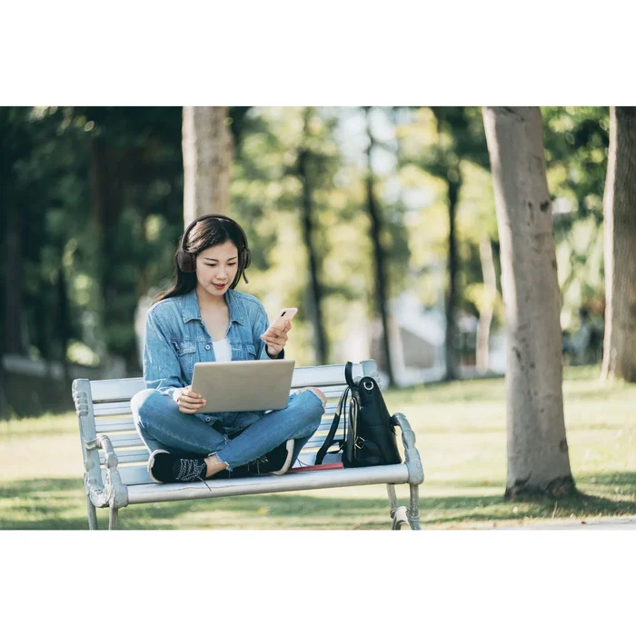 Kensington H1050 EQ Auriculares Diadema Bluetooth 5.4 Inalámbricos con Cancelación de Ruido Ambiental, Micrófono Boom Abatible, Hasta 80h Batería, Negro, para Llamadas y Música Kensington H1050 EQ Auriculares Diadema Bluetooth 5.4 Inalámbricos con Cancelación de Ruido Ambiental, Micrófono Boom Abatible, Hasta 80h Batería, Negro, para Llamadas y Música