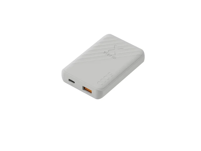 Xtorm Go2 Power Bank XG2050 5000mAh 12W Carga Rápida Dual USB-A y USB-C para Smartphone - Compacto - Color Blanco Ceniza