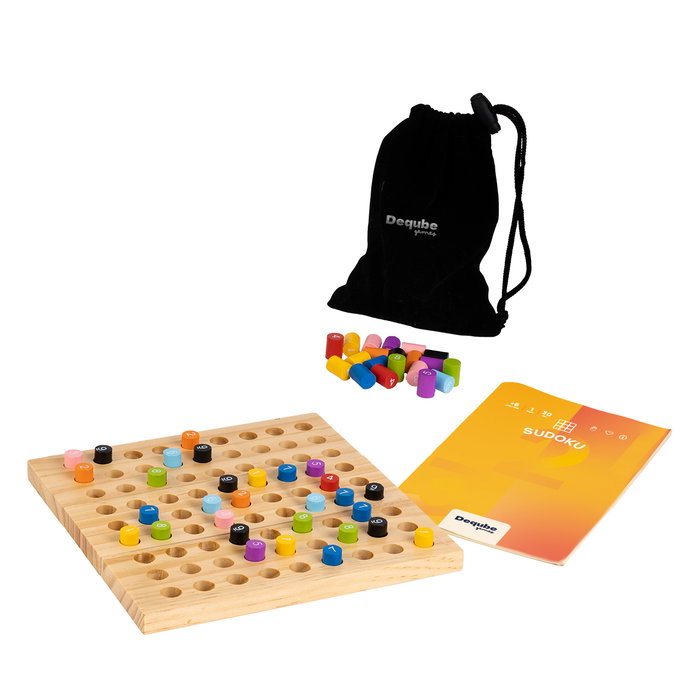 Deqube - Sudoku de madera FSC en caja metálica, juego de lógica para adultos y niños +5 años, idiomas: inglés, portugués, español - D00327