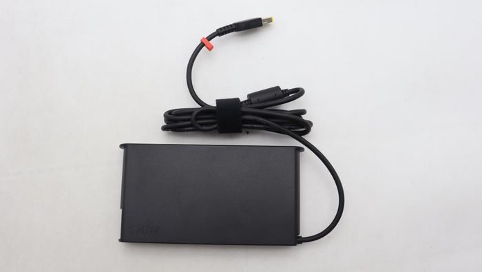 Lenovo Adaptador AC 170W para Portátiles ThinkPad, 20V, Conector Yellow Slim Tip