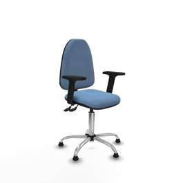 PIQUERAS Y CRESPO Silla de oficina Aýna Azul cielo con Base cromada