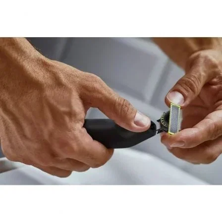 Philips Cortabarbas y Recortadora OneBlade Pro 360 QP6552/15 con Batería y 5 Accesorios Philips Cortabarbas y Recortadora OneBlade Pro 360 QP6552/15 con Batería y 5 Accesorios