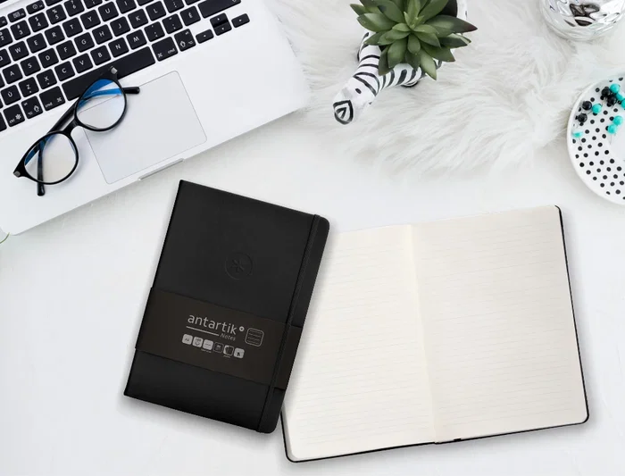 Antartik Cuaderno A5 Tapa Dura Hojas Rayas Negro 100 Hojas 80 gr FSC