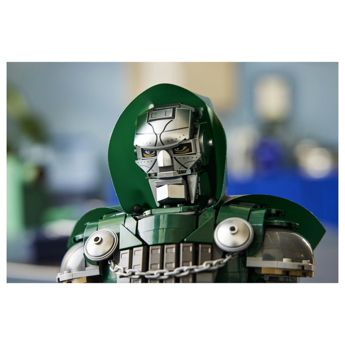 LEGO Marvel Busto del Doctor Doom 76345