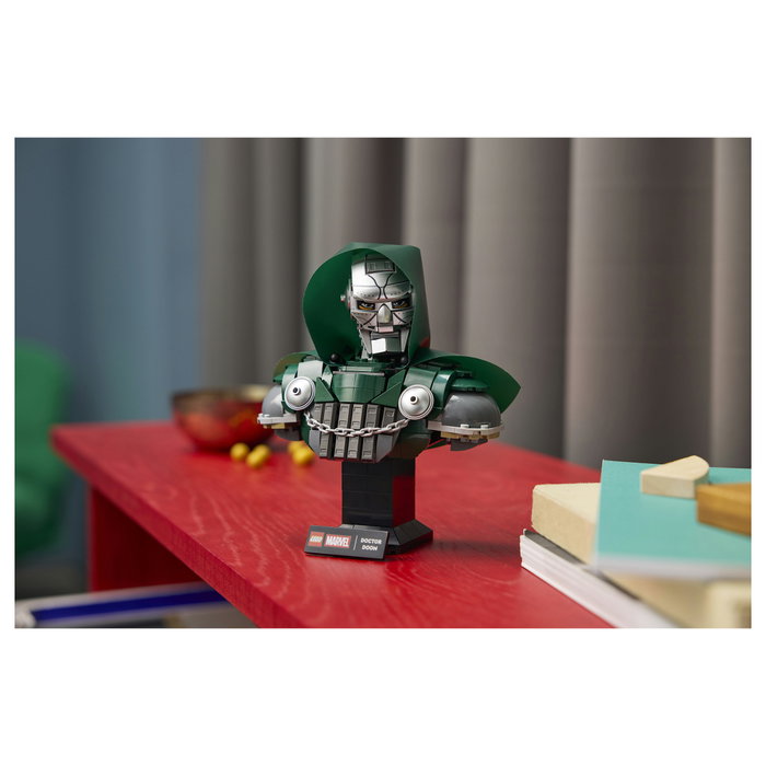 LEGO Marvel Busto del Doctor Doom 76345