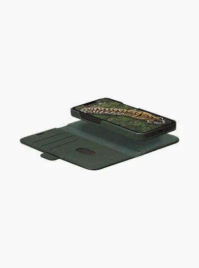 Dbramante1928 New York Funda Folio Verde para Apple iPhone 12 | Con Bolsillo para Tarjetas | 15.5 cm (6.1")