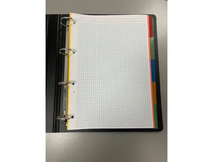 Pardo Carpeta con Recambio Personalizable 4 Anillas 35 mm Negro PP Foam, Block 120 Hojas 90 grs, Separador 5 Colores, A4