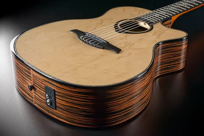 LAG Guitarra Clásica Nylon Auditorium HyVibe H2 50 A/E Cutaway