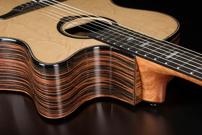 LAG Guitarra Clásica Nylon Auditorium HyVibe H2 50 A/E Cutaway