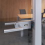 Emuca Cerradura para puerta de cristal con marco de madera, bombillo con llaves, puerta vidrio 8-12mm, acero y aluminio, anodizado mate