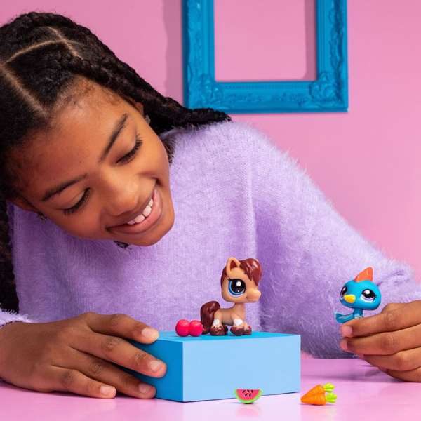 Bandai BF00525 Pack 2 Figuras Mascotas Littlest Pet Shop con Accesorios