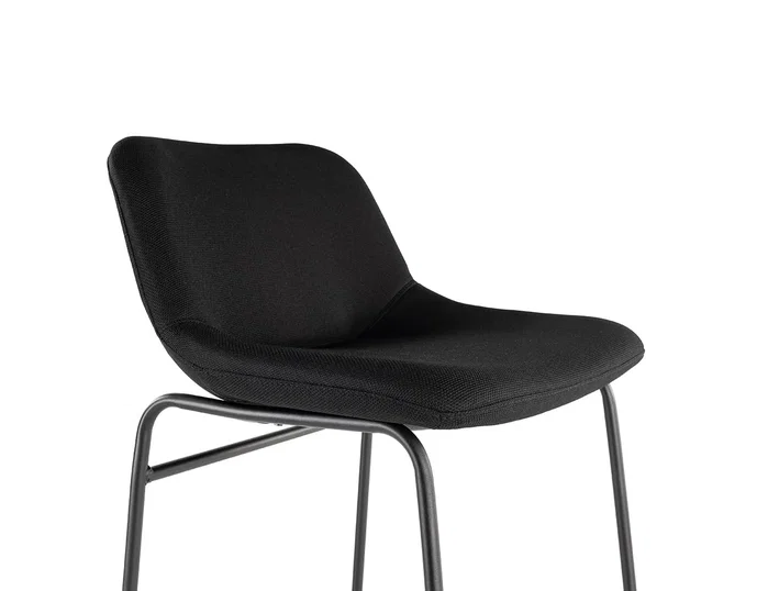 Rocada Taburete alto con asiento, respaldo bajo y tapizado tela ignífuga negro Rocada Taburete alto con asiento, respaldo bajo y tapizado tela ignífuga negro