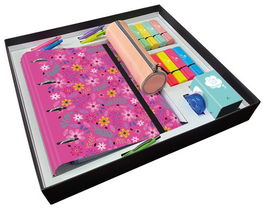 Set Papeleria Mariola Flores Premium 34 Piezas 1X Caja De Carton Forrado Reutilizable 1X Carpeblock 4 Anillas 40Mm 1X Lapicero Carton Forrado 1X Estuche Color 16X Fluorescentes Surtidos 4X Boligrafo 4 En 1 1X Boligrafo Tekno 1X Cinta Correctora 4X Reglas 