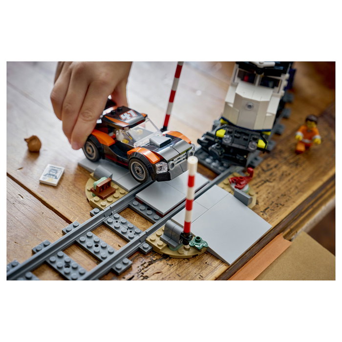 LEGO 60508 City Asalto al Tren de Policía, Juego de Construcción de 1313 Piezas para Niños de 7 a 99 Años, Multicolor