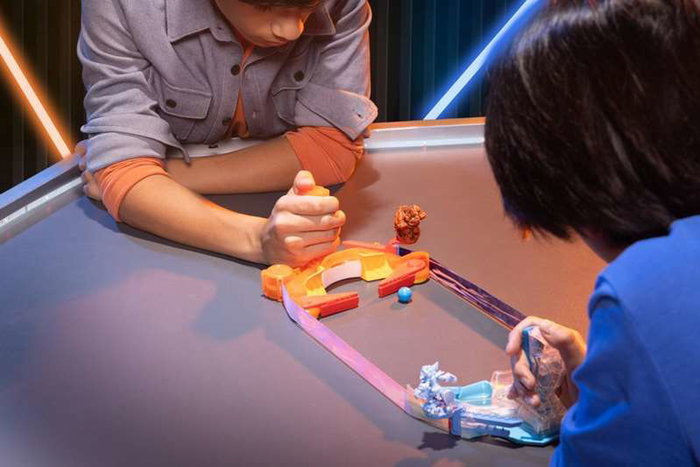 Bizak Juego Doteki Pack De Combate. Utiliza proyectiles, esquiva ataques y gestiona tu contador de vida para alzarte con la victoria Bizak Juego Doteki Pack De Combate. Utiliza proyectiles, esquiva ataques y gestiona tu contador de vida para alzarte con la victoria