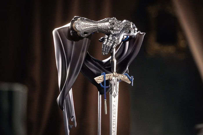 Reverse: 1999 Estatua PVC Limepie Series Knight 17 cm