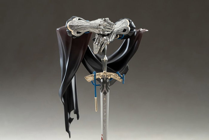 Reverse: 1999 Estatua PVC Limepie Series Knight 17 cm