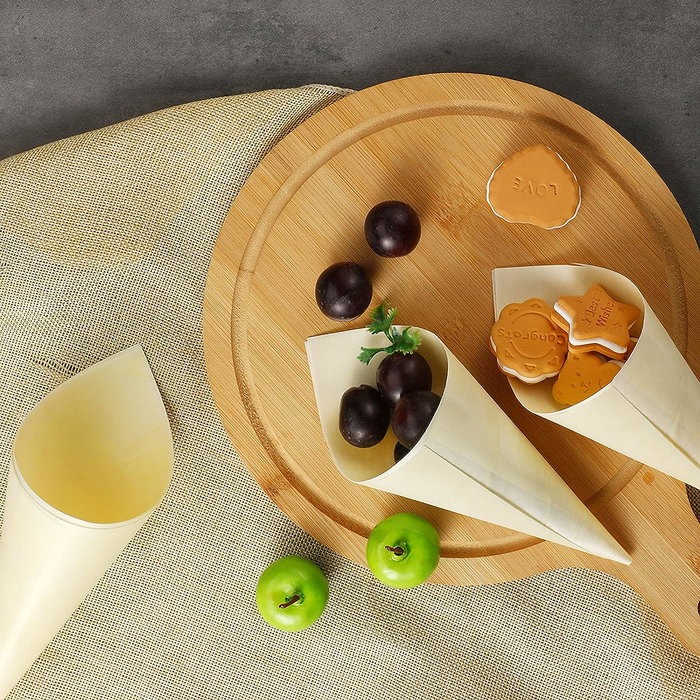 Algon Set de 10 Conos de Madera Natural para Decoración o Artesanía, 15.5 cm de Alto (24 Unidades)