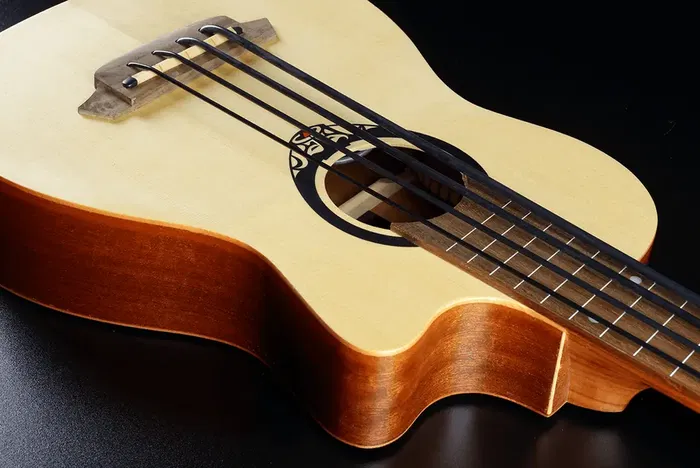 LAG Ukelele Tiki Uku Mini Bass Cutaway Eletroacustico Lag LAG Ukelele Tiki Uku Mini Bass Cutaway Eletroacustico Lag