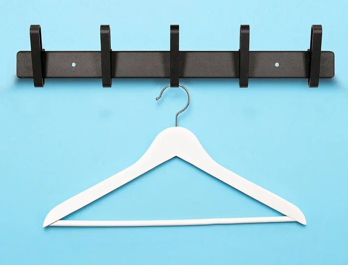 Liderpapel Perchero de Pared Metálico Negro 5 Colgadores 430x88x55 mm