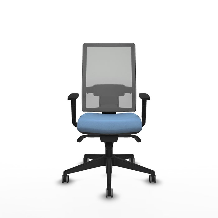 Silla de oficina Horna con mecanismo Sincro tapizada con Tela color Azul cielo y malla color Gris. Equipada con lumbar 1D, Brazos 1D y Ruedas 65 mm parqué
