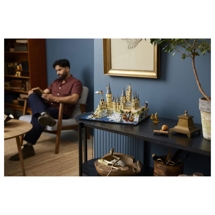 LEGO 5702017413228 Harry Potter Castillo y Terrenos de Hogwarts, Juego de Construcción de 2660 Piezas, Para Mayores de 18 Años LEGO 5702017413228 Harry Potter Castillo y Terrenos de Hogwarts, Juego de Construcción de 2660 Piezas, Para Mayores de 18 Años