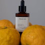 Hyeja - Sérum Iluminador de Yuja con 63,12% de Vitamina C, Niacinamida y Agua de Té Verde para Todo Tipo de Piel - Vegano - 95 ml