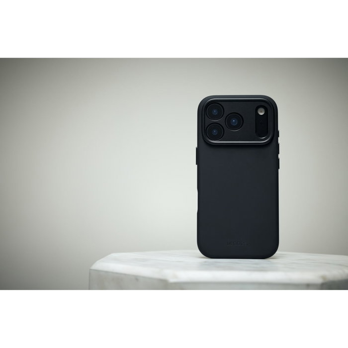 Decoded AntiMicrobial Silicone Backcover para iPhone 17 Pro Max, Negro