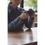 Panasonic Lumix DC-G100D Black con lente H-FS 12-32 y agarre trípode DMW-SHGR2