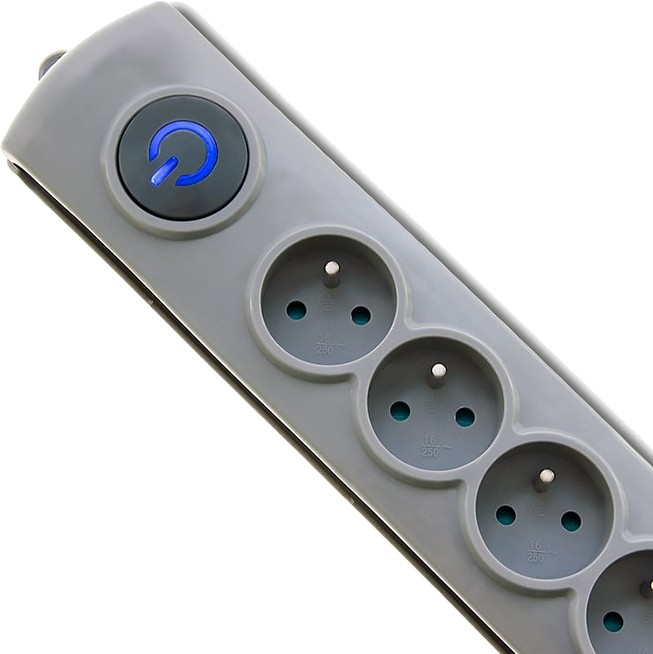 Qoltec Regleta de protección 6 tomas 3.0m gris
