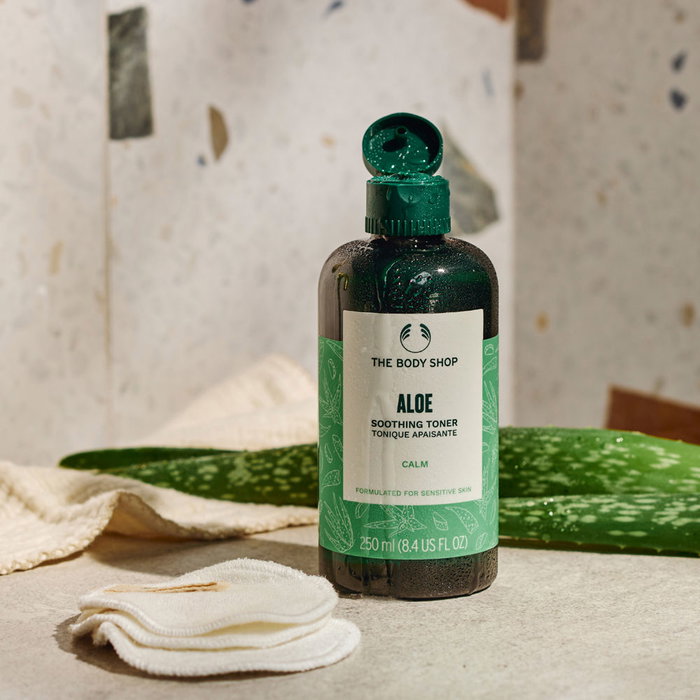 The Body Shop Tónico Refrescante de Aloe Vera Orgánico 250 ml - Sin Alcohol, Sin Fragancias - Para Piel Sensible